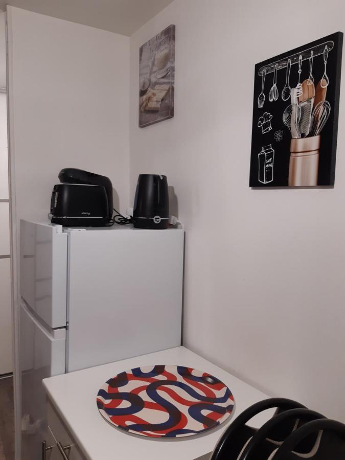 Joli Appartement T2 Agglo Troyes Sainte-Savine Eksteriør billede